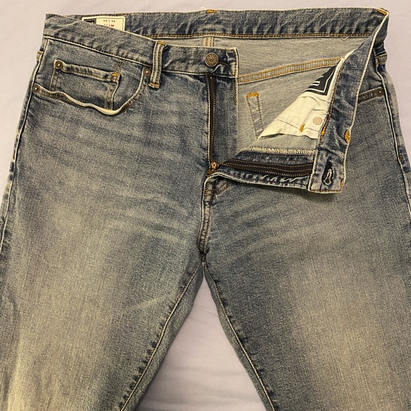 GAP Men’s Slim Jeans 34/36 Light Wash - Picture 5 of 10